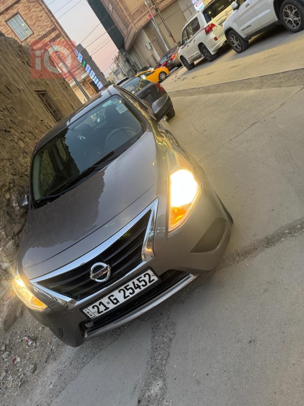 نيسان فيرسا